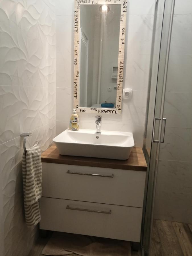 Apartment 1 *